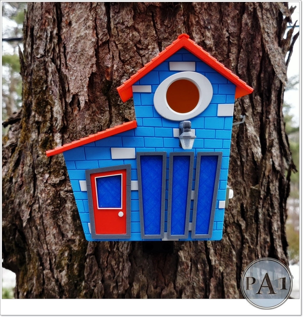 Toon Birdhouse