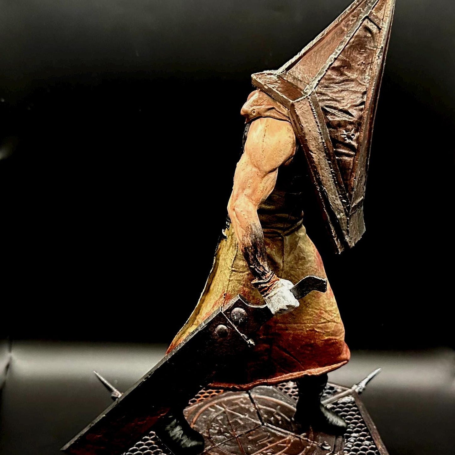 Pyramid Executioner | SOME ASSEMBLY REQUIRED